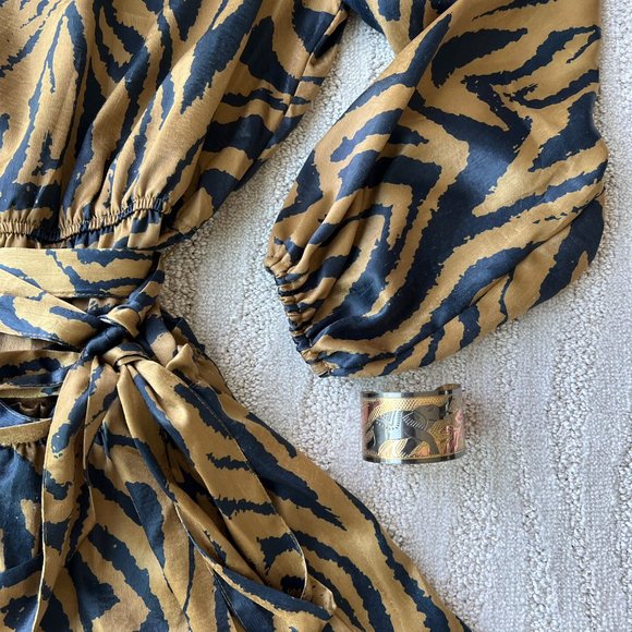 VICI COLLECTION Print Ballon Sleeve Tiered Dress - Picture 6 of 13